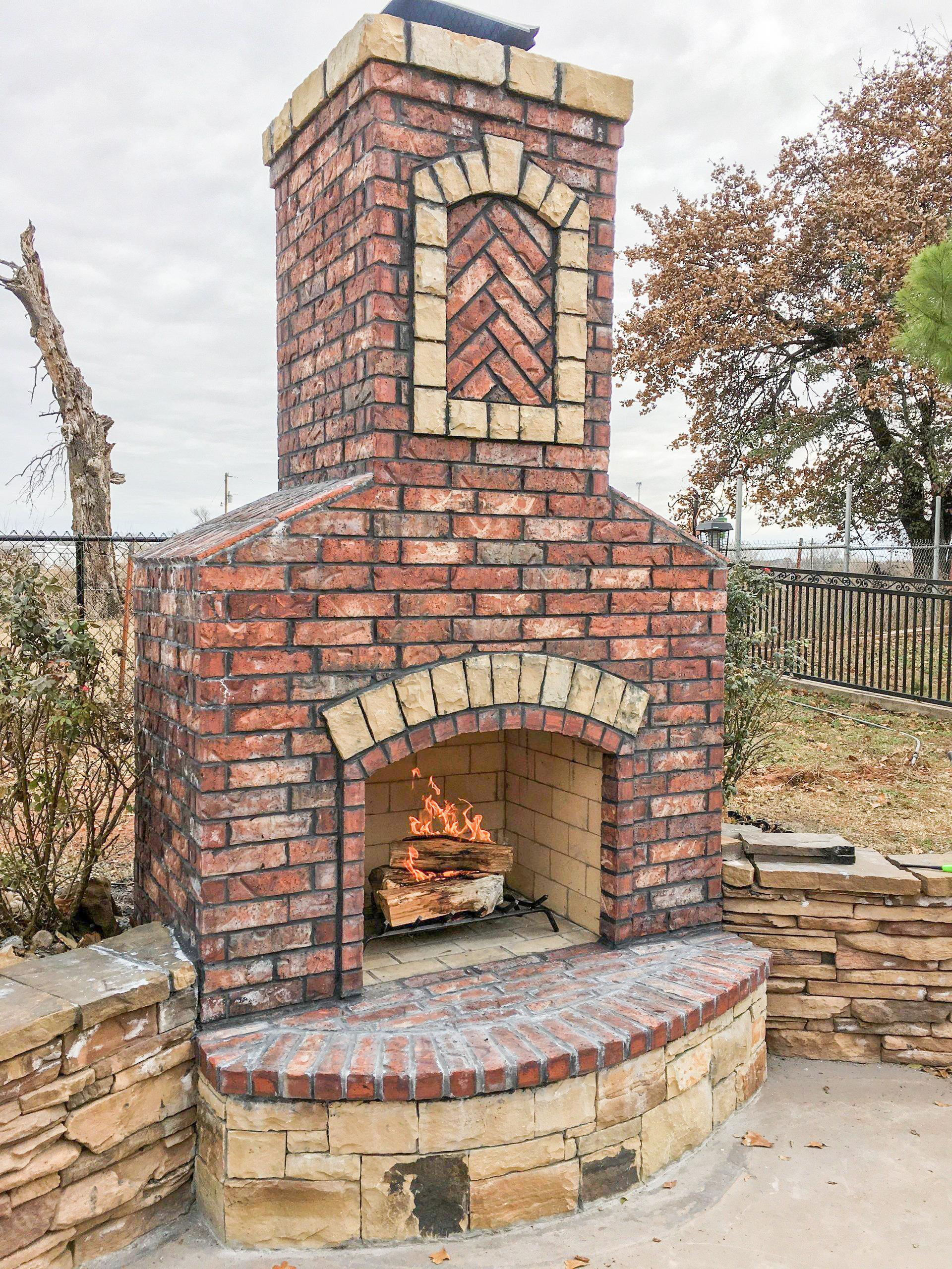 Tulsa Outdoor Fireplace 11